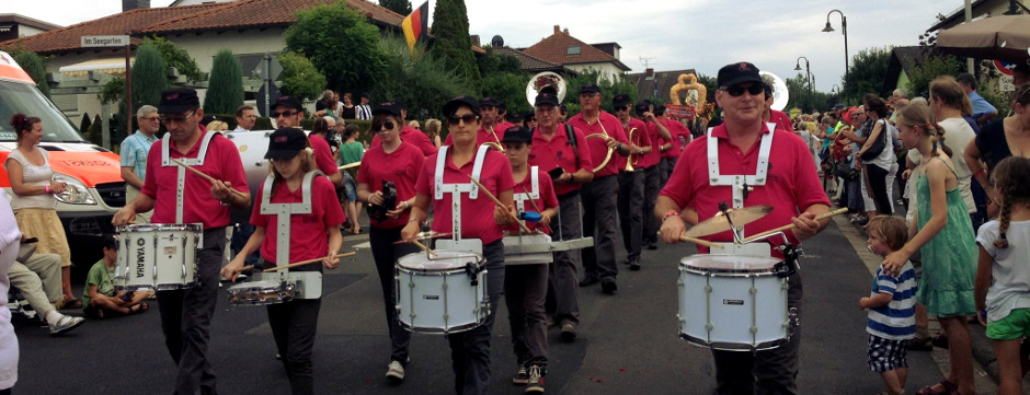 La Batterie-Fanfare de Quétigny lors d'un défilé